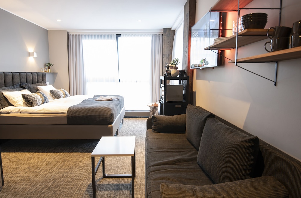 B14 Apartments & Rooms 12/45