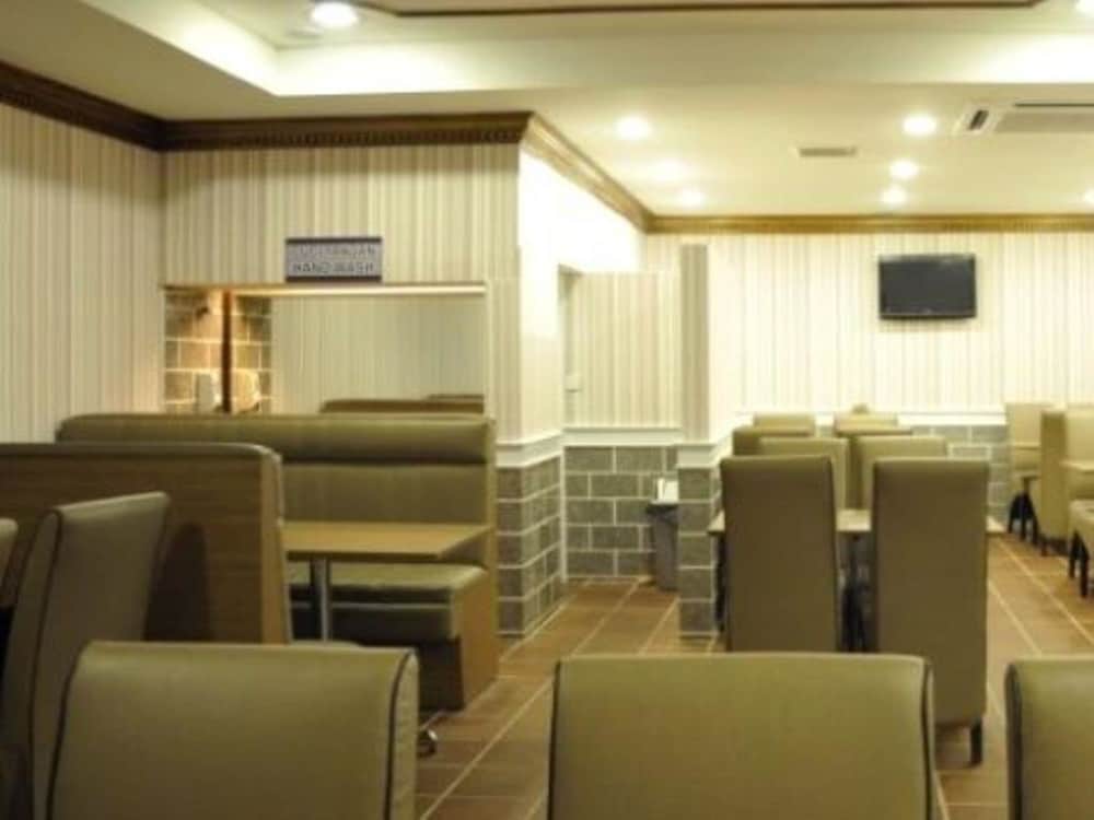 Hotel O Hotel Hamilas 50/60