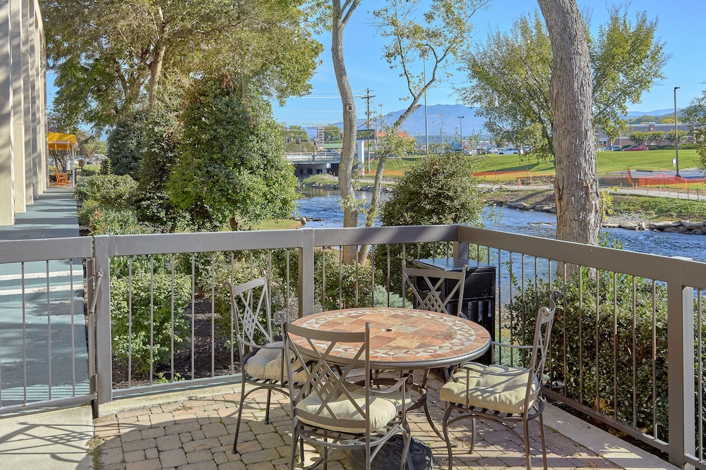 The Inn On The River photo4