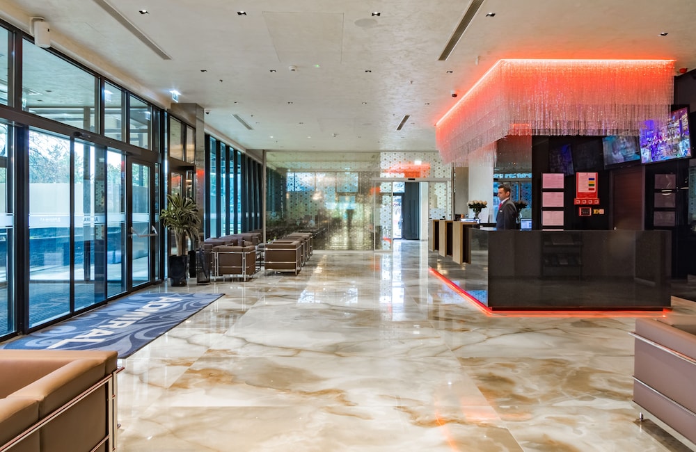 Admiral Hotel 6/45