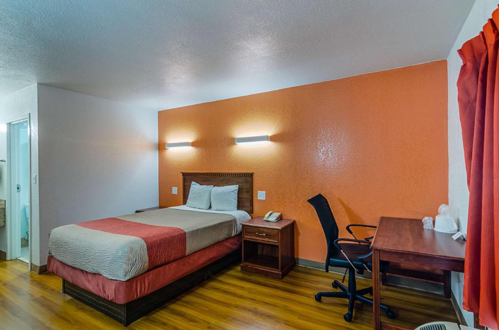 Motel6 Troy, AL 19/35