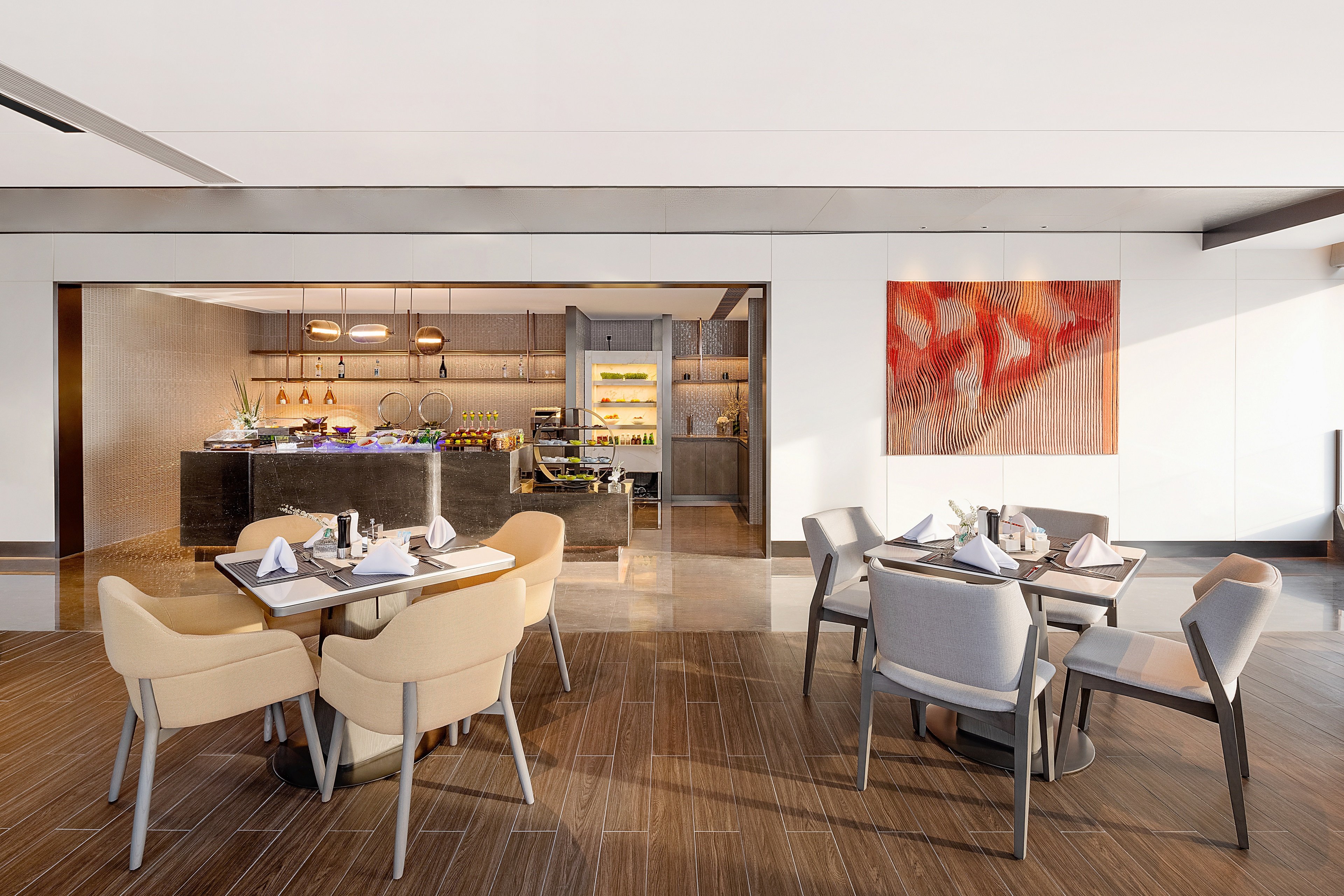 Crowne Plaza Qingdao Jinshui 57/84