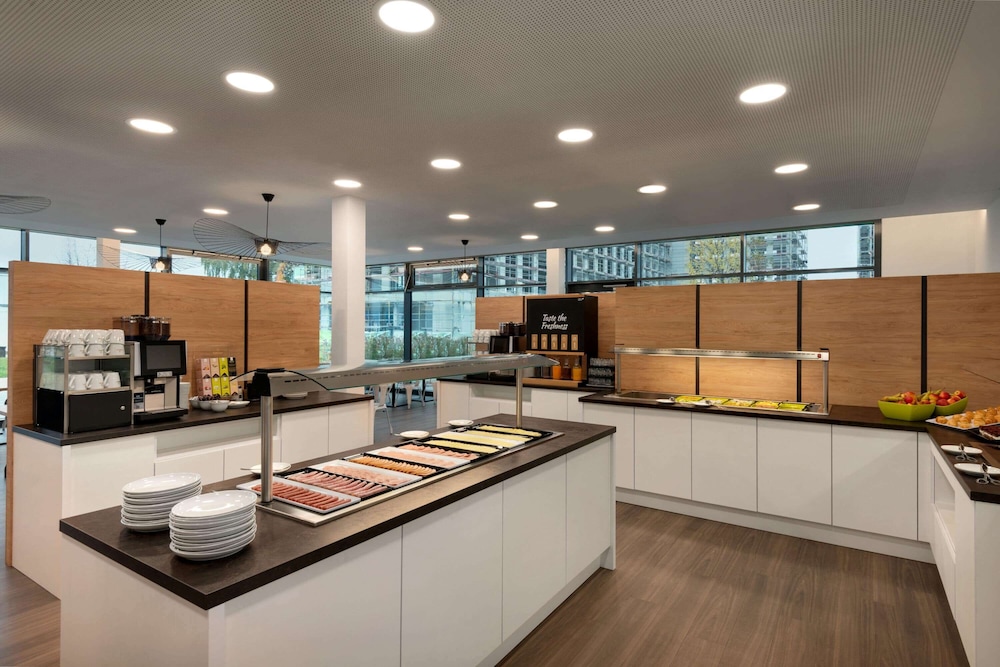 Lobby at Super 8 by Wyndham Augsburg, AUGSBURG