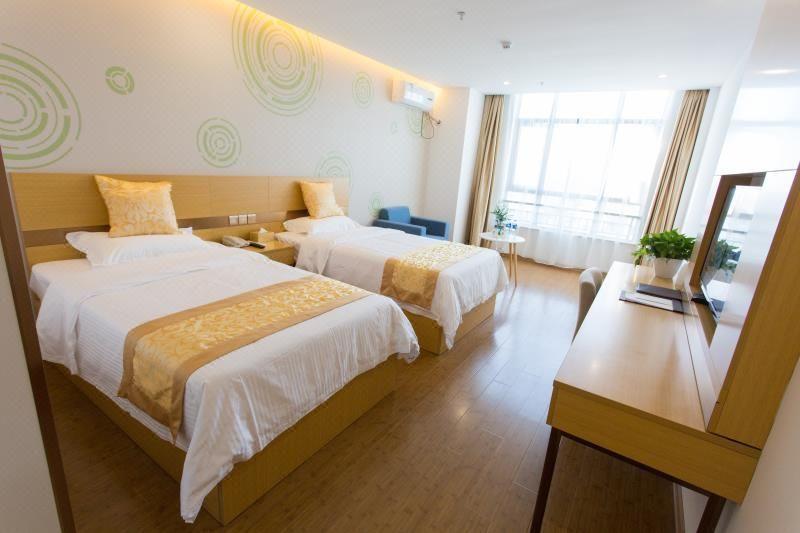 ROOM, 2 BEDS