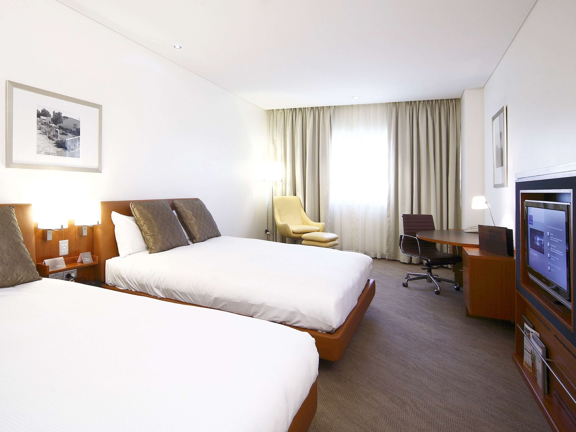 STANDARD, 2 DOUBLE BEDS