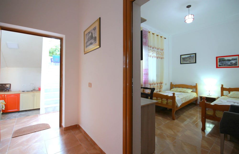 My Home Guest House 22/46