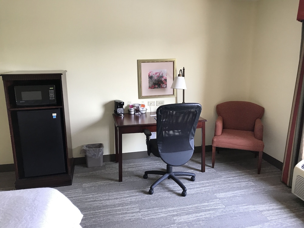 Hampton Inn & Suites Lamar 45/51