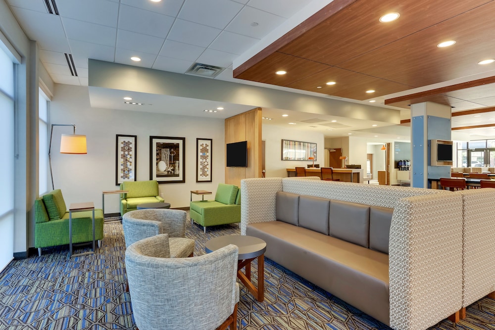 HOLIDAY INN EXPRESS AND SUITES WINSTON SALEM SW CLEMMONS 11/50