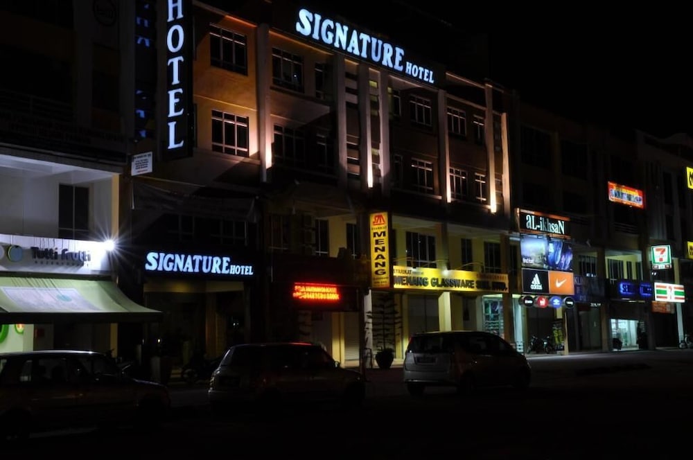 Signature Hotel 4/39