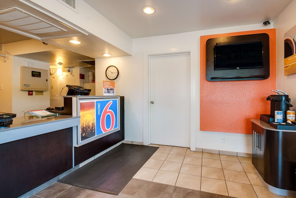 Motel6 Lenexa, KS - Kansas City Southwest 9/44