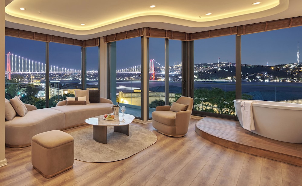 Ciragan Hotel Bosphorus Istanbul 52/68