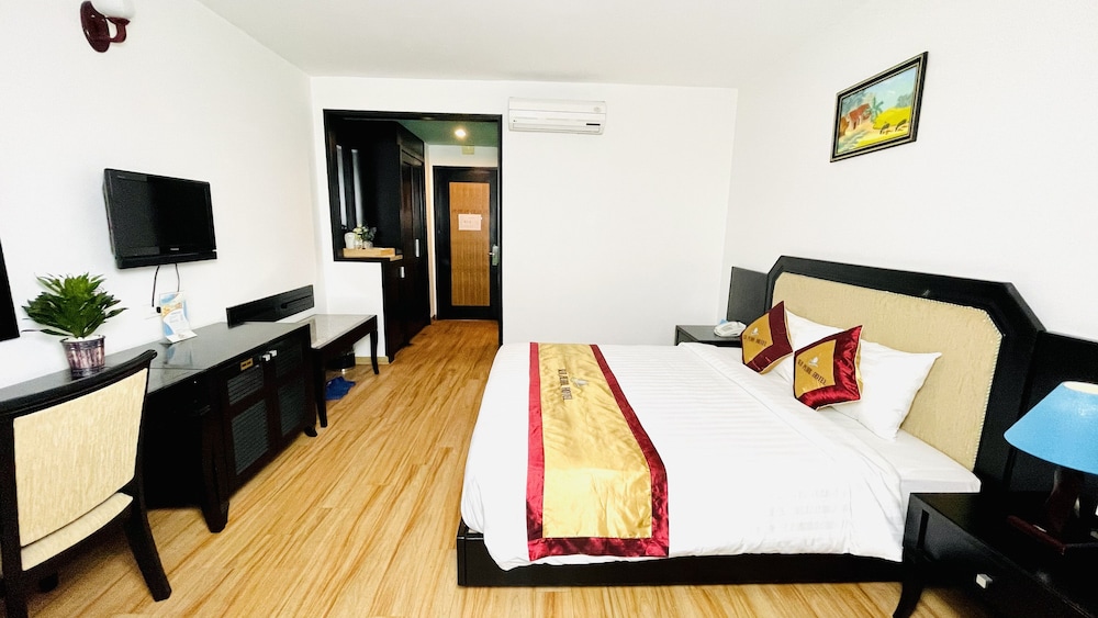 SUPERIOR, DOUBLE OR TWIN BED