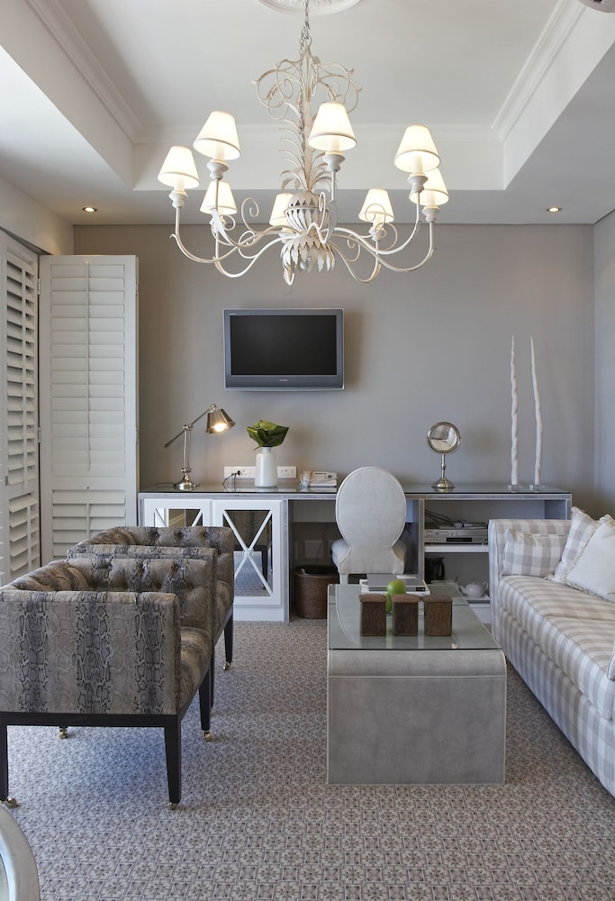 The Twelve Apostles Hotel And Spa 57/65