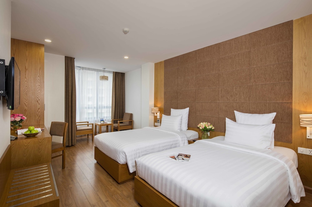 PREMIUM, TWIN BEDS, CITY VIEW