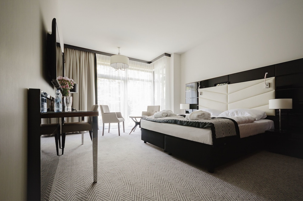 ROOM, DOUBLE BED, BALCONY