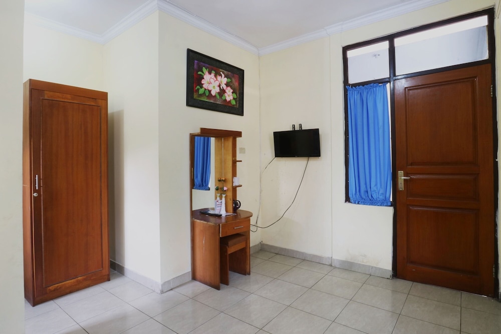 Hotel Arjuna 12/66