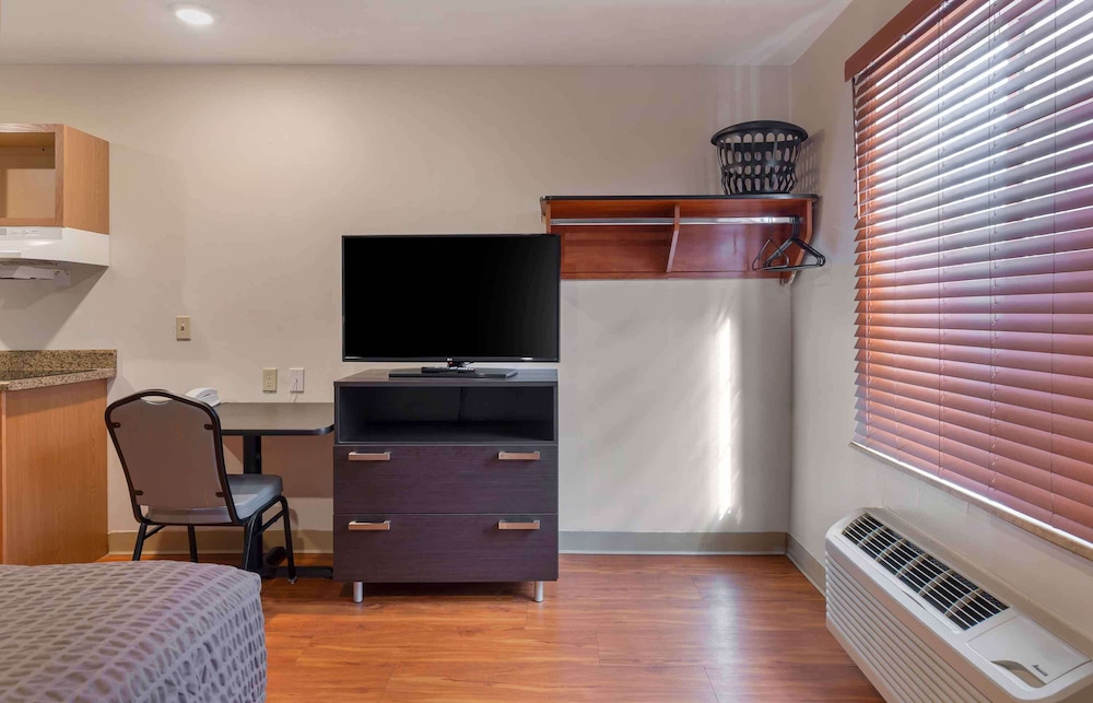 Extended Stay America Select Suites Fayetteville Fort Bragg 34/50