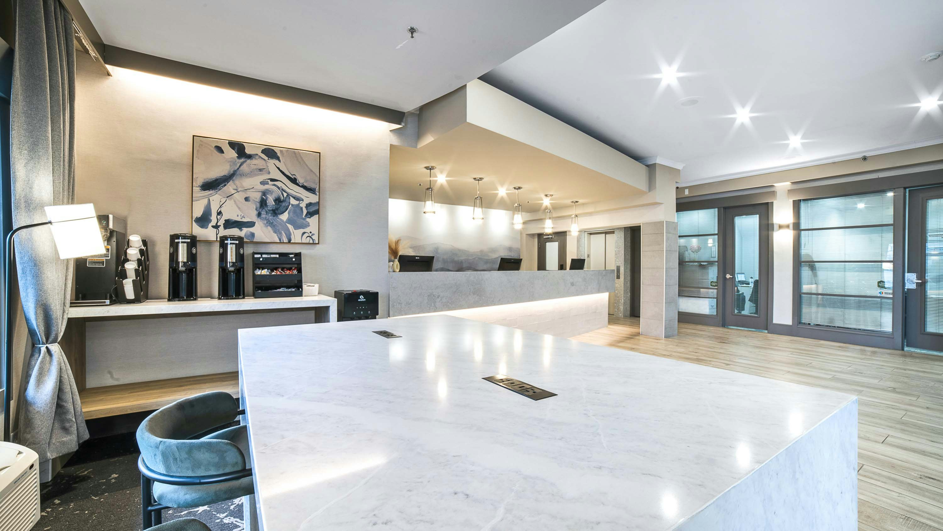 Sandman Hotel Kelowna 15/50