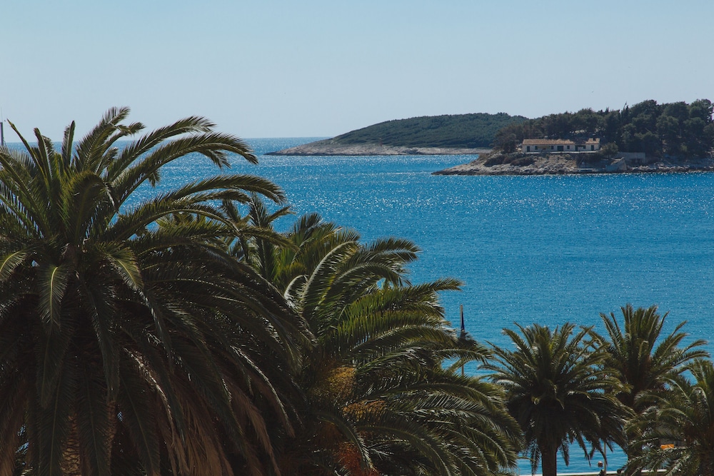 HOTEL PARK HVAR 70/76