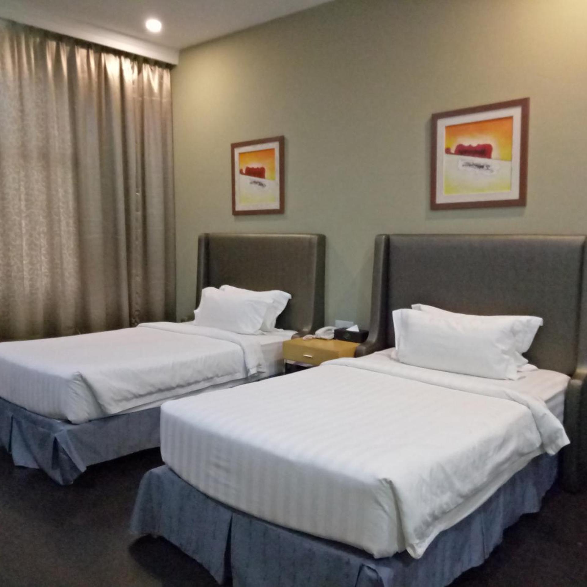 Seri Simanggang Hotel 4/40