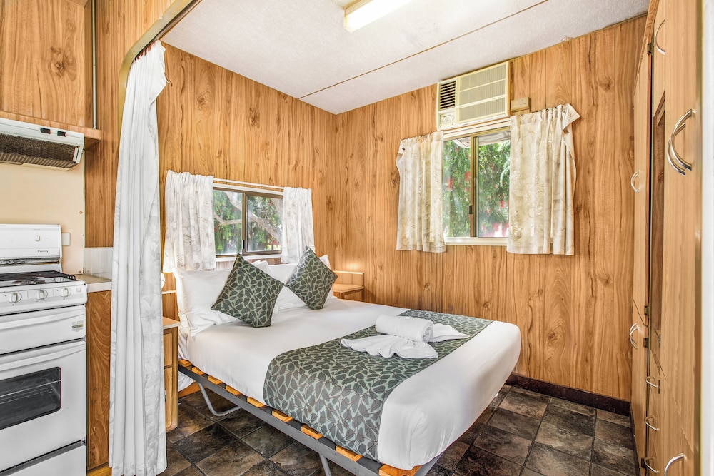Economy, Cabin, 1 Double and 2 Bunk Beds