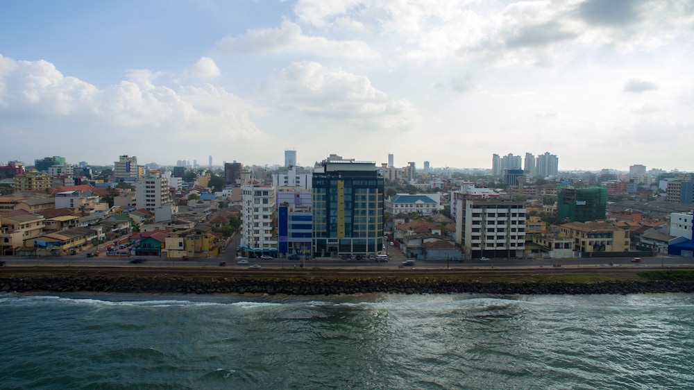 THE OCEAN COLOMBO 44/50