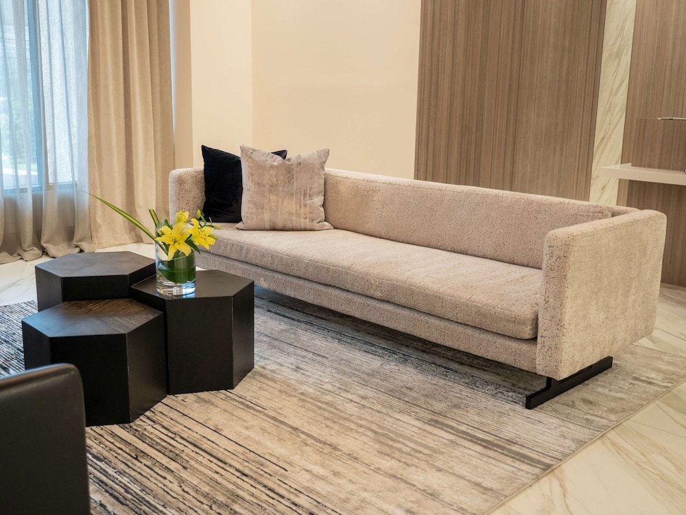 MS Milenium Monterrey Curio Collection by Hilton 8/77