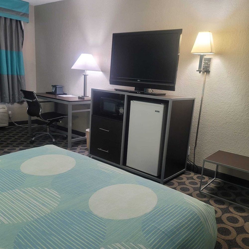 Travelodge by Wyndham San Antonio Downtown Northeast 19/35