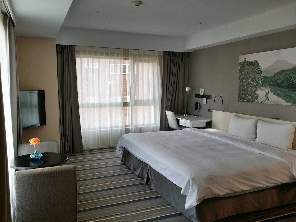 Hotel Day Plus Tamsui 33/66