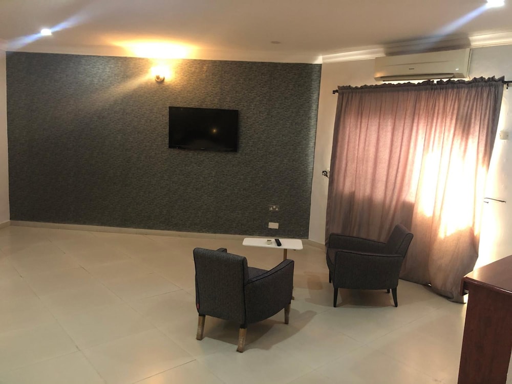 Solitude Hotel Yaba 31/50