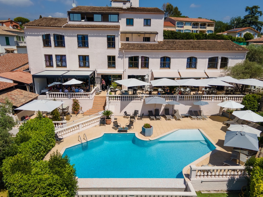 Hotel Perla Riviera 4/48