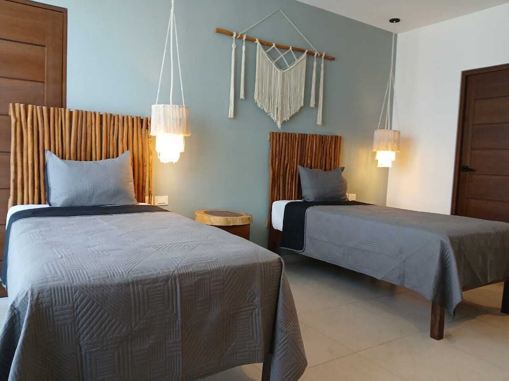 Ah Xok Suites 12/50