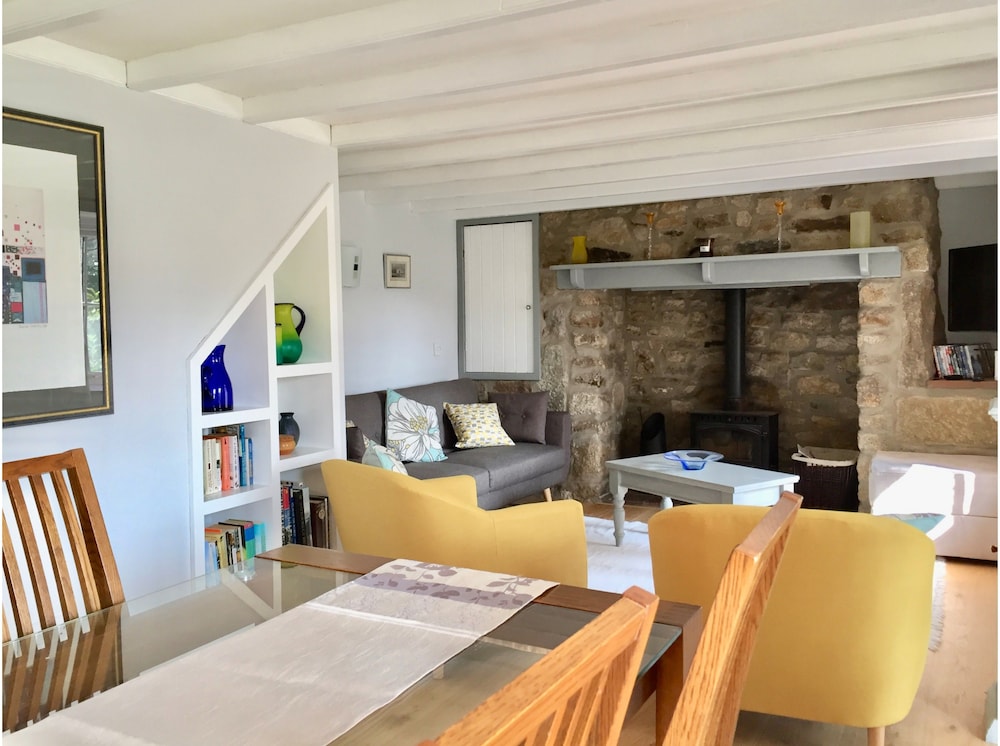 Tresowes Green Cottage 24/50