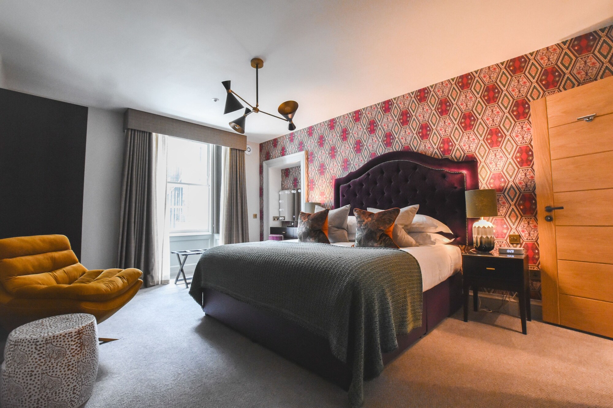 2 BEDROOMS, APARTMENT