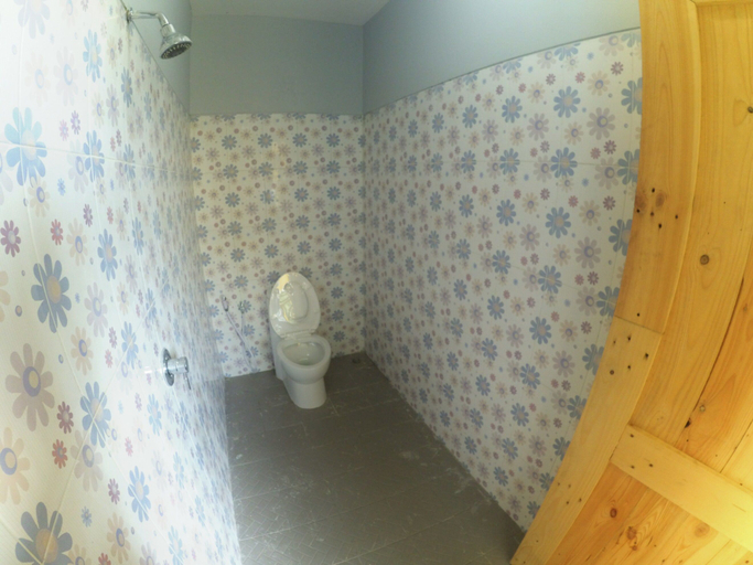 Female Dorm, Female Only, Single, Shared Bathroom
