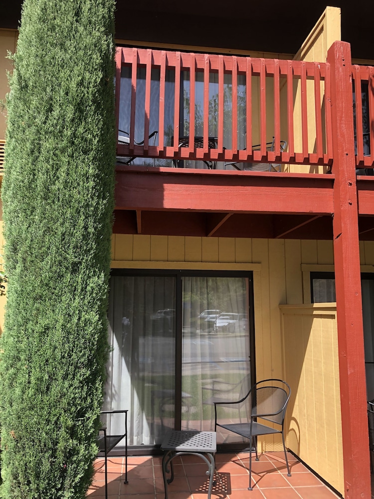 Best Western Plus Placerville Inn 1/49
