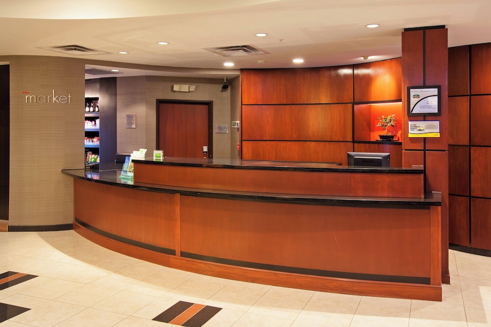 Lobby at Courtyard by Marriott Louisville Northeast, LOUISVILLE - KY