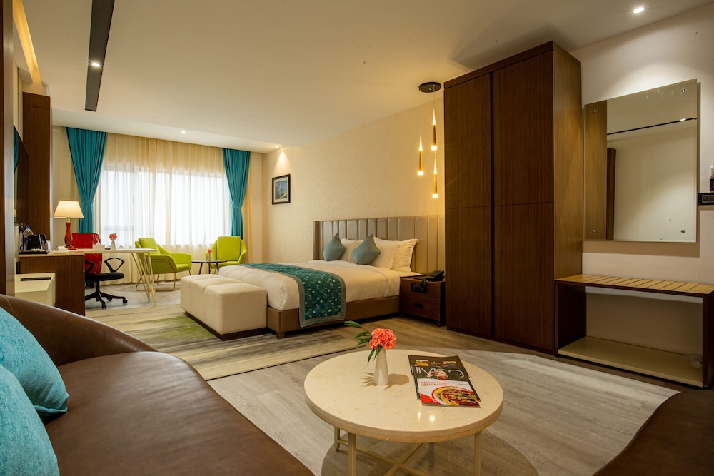 Indreni Suites Hotel 19/36
