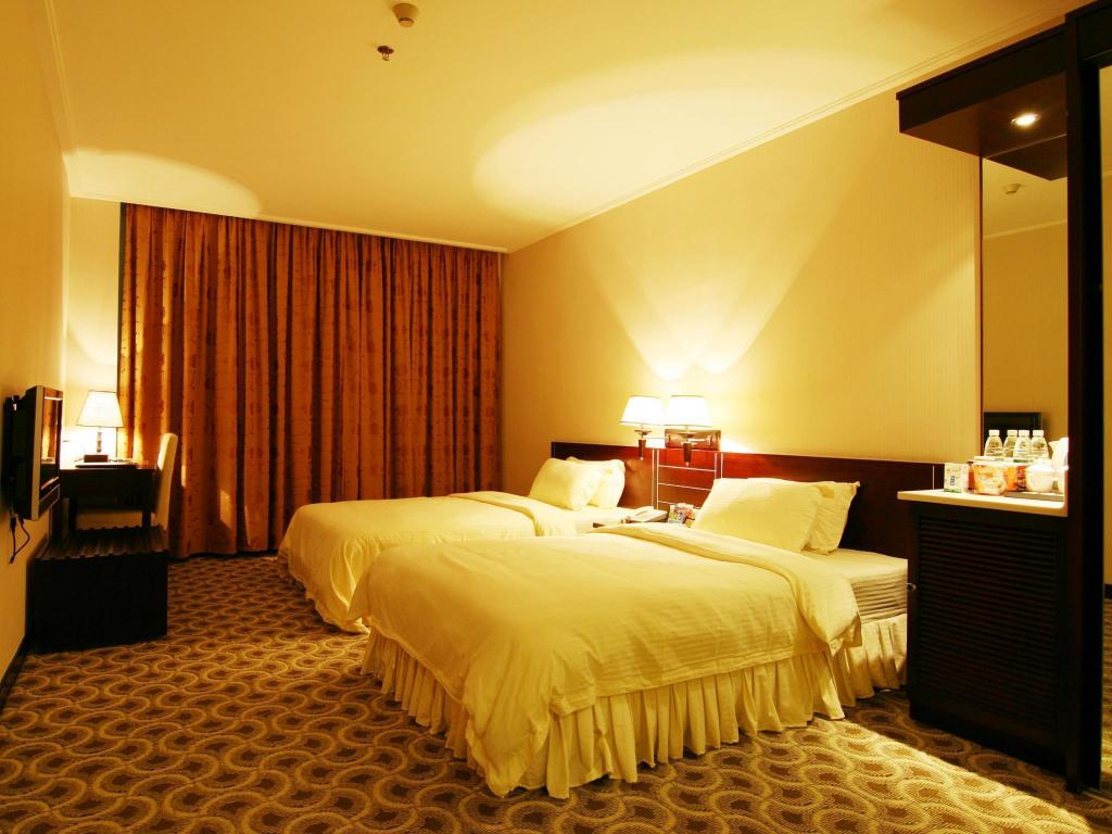 Guangzhou Xinzhou Hotel 13/18