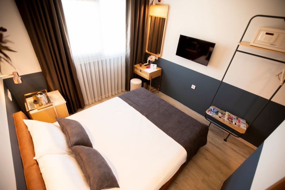 Urla 1867 Hotel 16/50