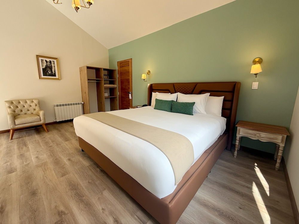 SUITE, GARDEN VIEW, BALCONY