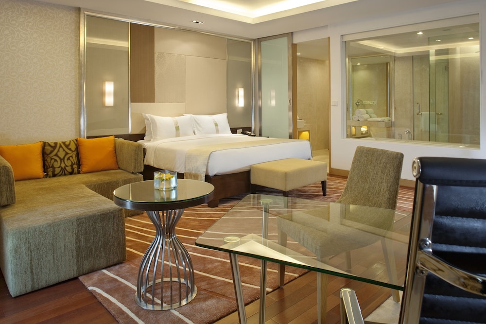 HOLIDAY INN MUMBAI INTERNATIONAL AIRPORT 58/72