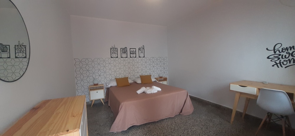 Sabatico Travelers Hostel 26/50