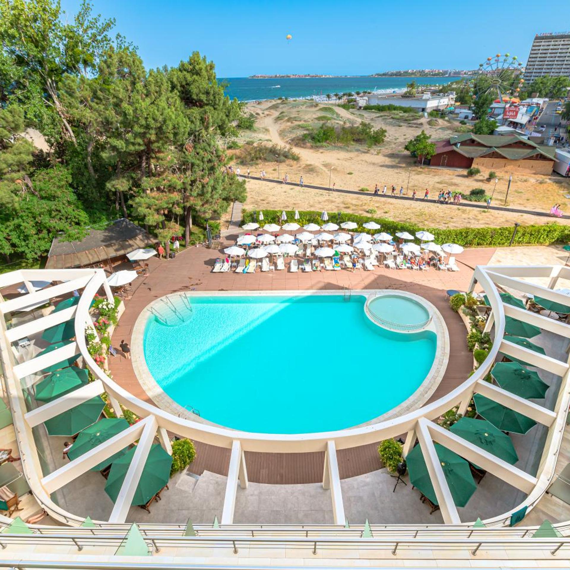 Jeravi Hotel 52/56