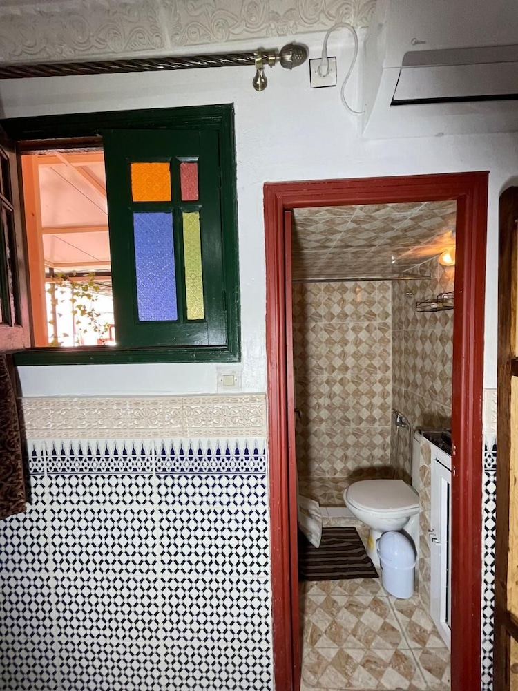 La Casa Espanyola 49/50