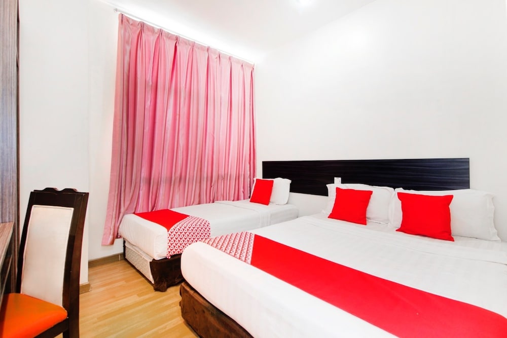 Super OYO 331 I Boutique Hotel 6/16