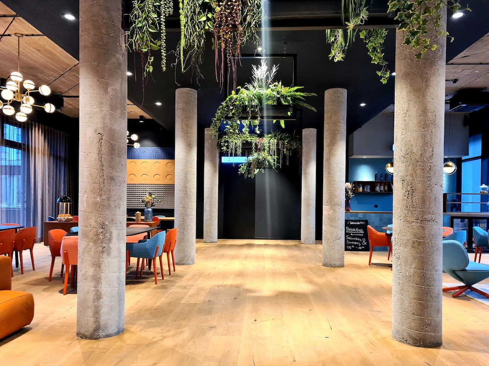 Koncept Hotel International 44/50