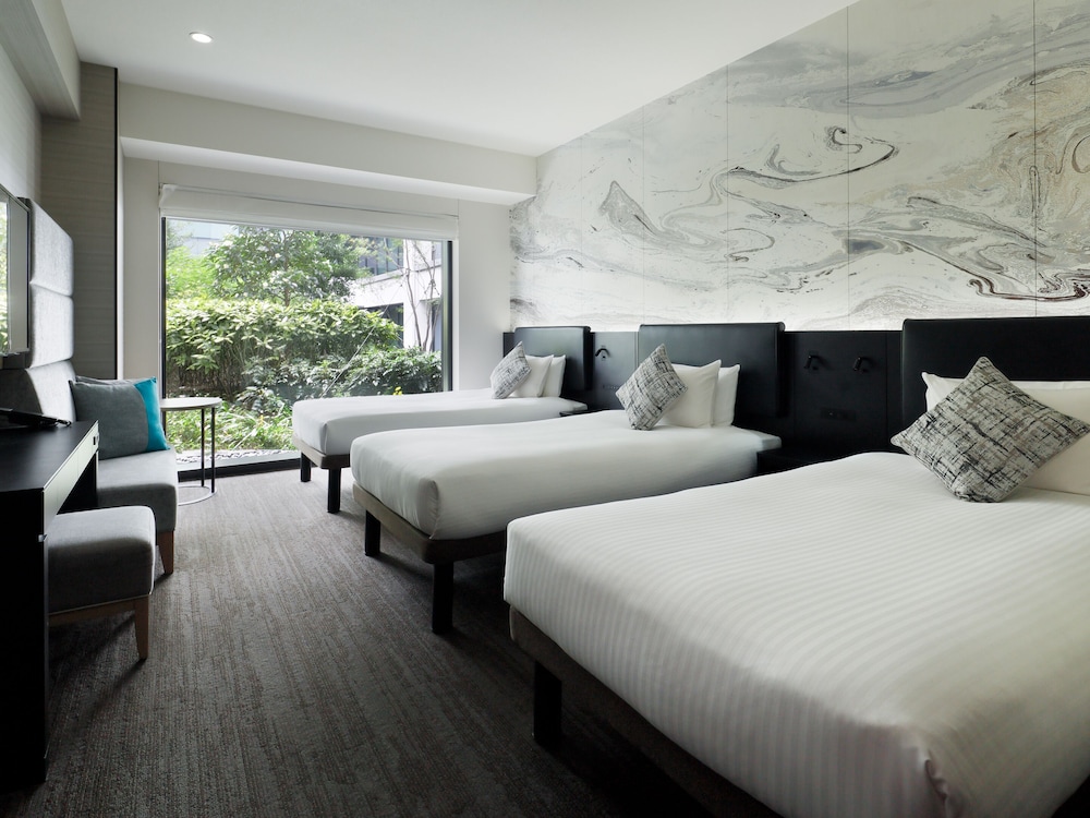Superior, Twin Beds, 3 Beds