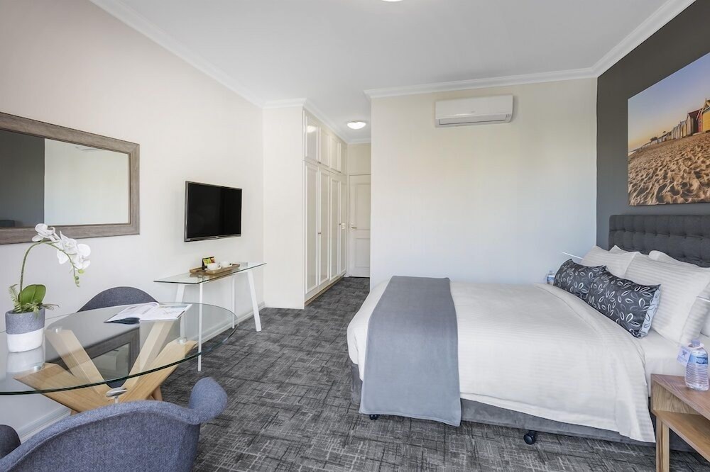 Kimberley Gardens Hotel 24/72