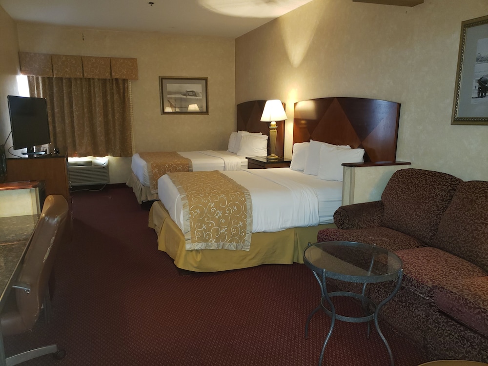 A Victory Suites Warren 9/30